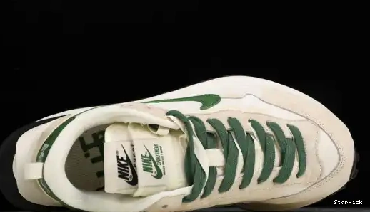 Nike White Green sacai Vaporwaffle DD1875-102 0521